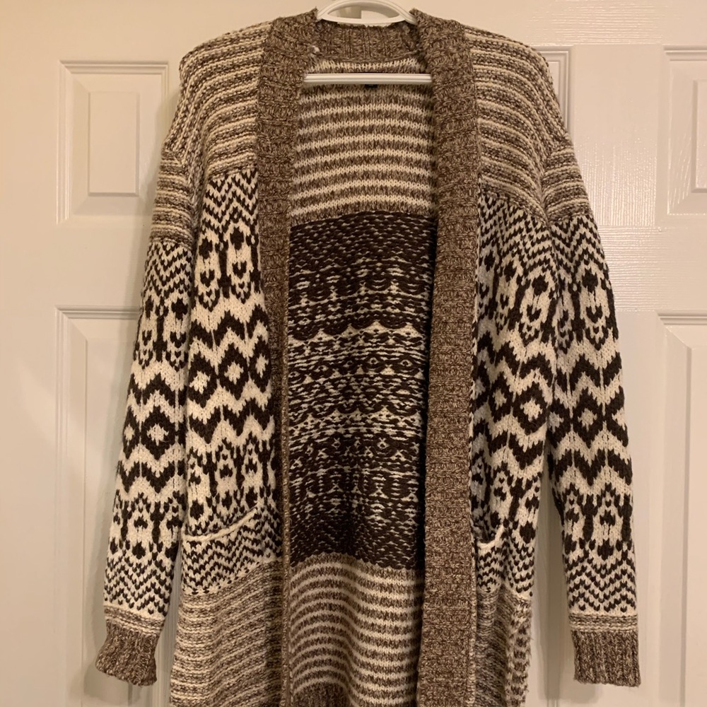 American eagle thick patterned cardigan sweater